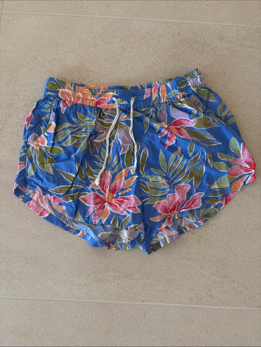 Billabong Blue Floral Drawstring Athletic Shorts